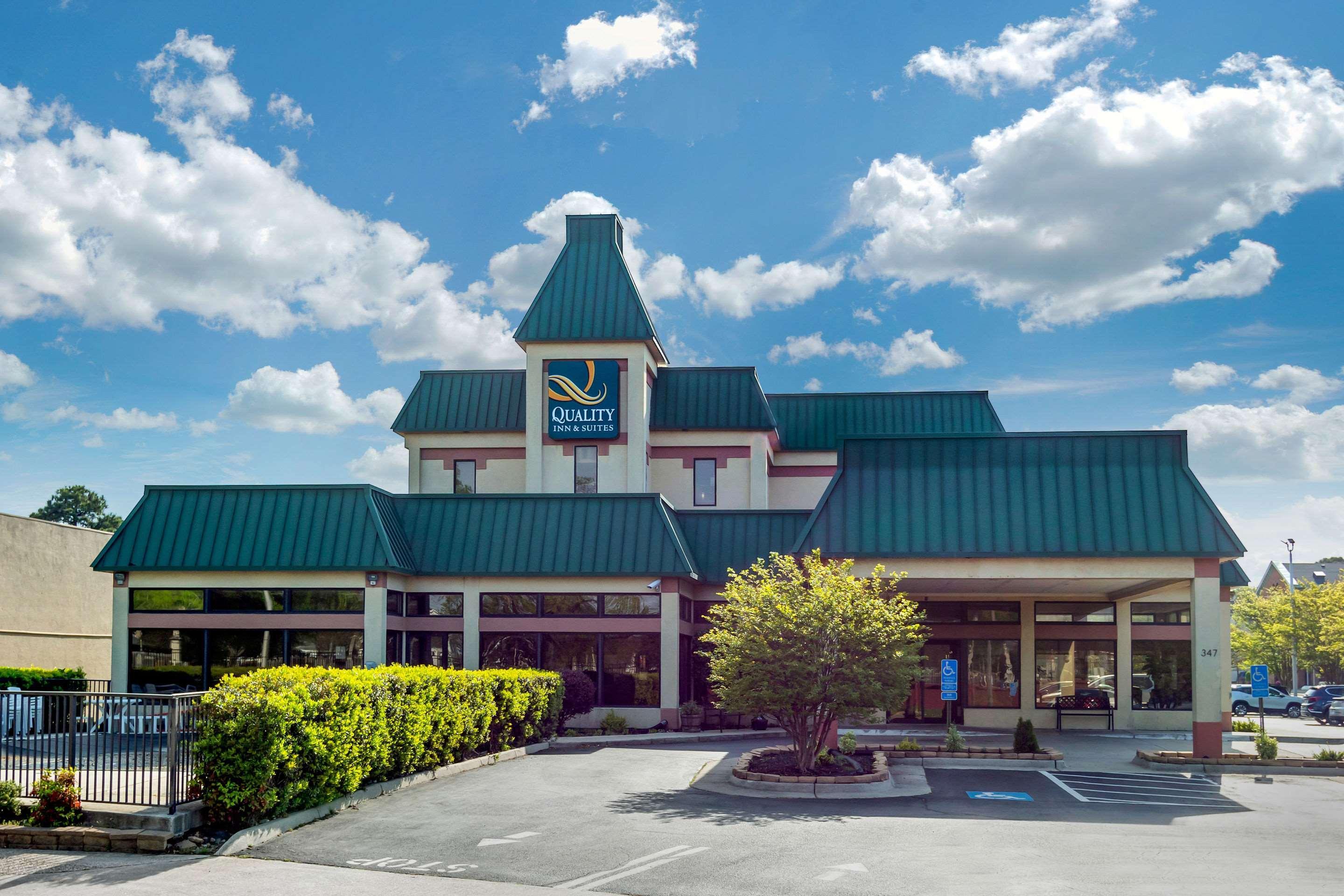 Quality Inn & Suites Olde Town Portsmouth Exterior foto